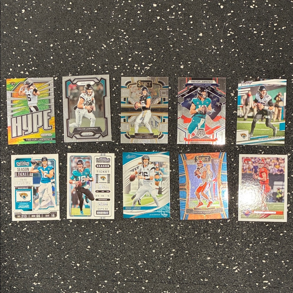 10 Trevor Lawrence Football Card Lot - Multi Color